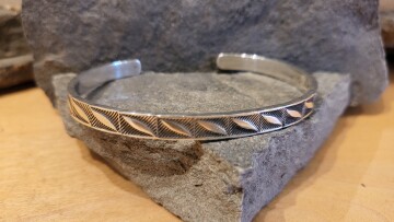 JMK23-01 - 02 Acoma Feather Cuff Bracelet