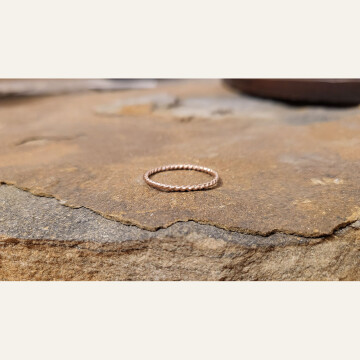 JMK23-14k Gold Rose Twist Ring, thin 190 WEB